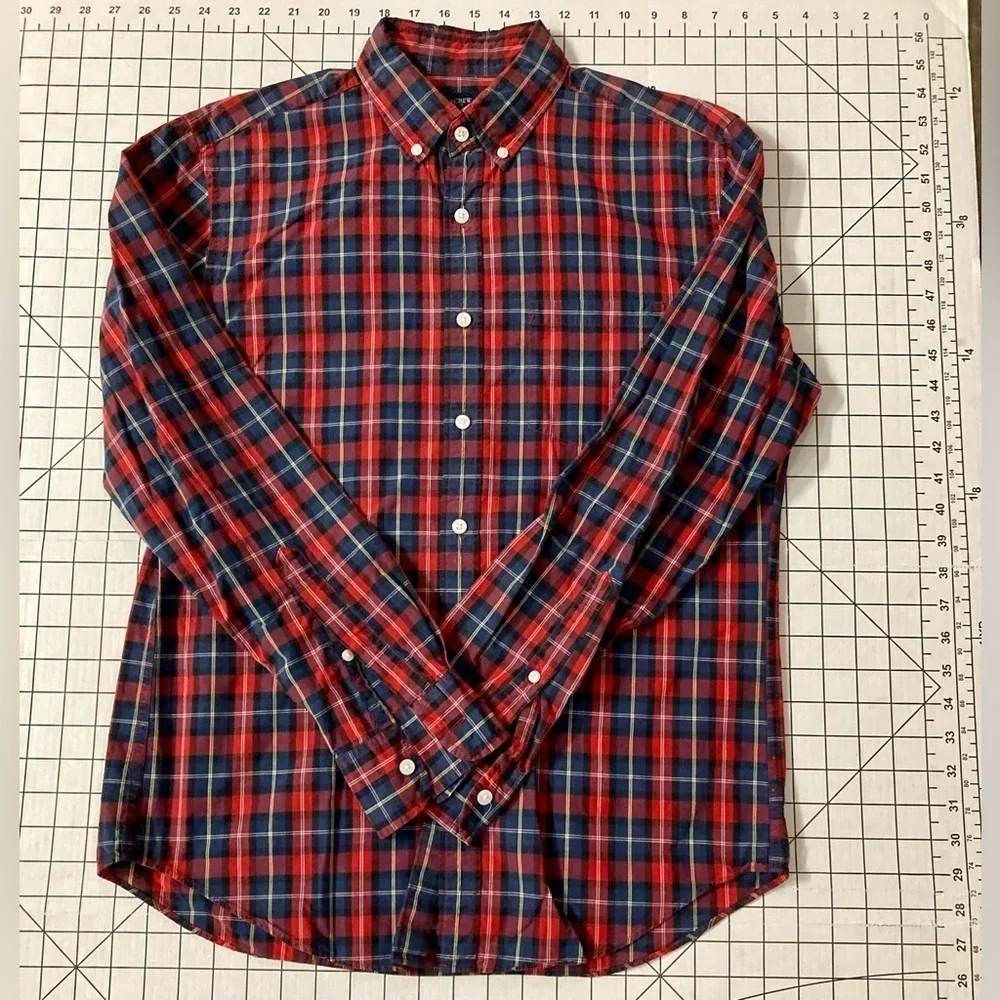 J. Crew Men’s Size Medium Red/Blue Plaid Button Down‎ Shirt